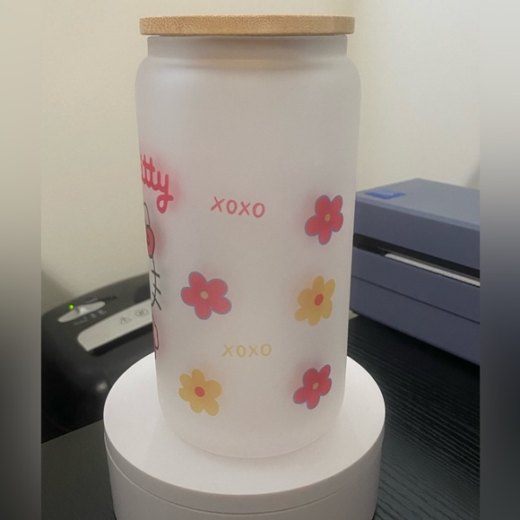 Hello Kitty 16 oz Glass CanTumbler Personalized with Bamboo Lid and Straw - Picture 2 of 3